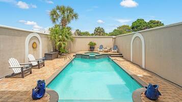 Udendørs pool, opvarmet pool