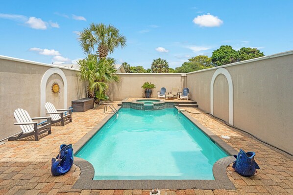 Outdoor pool, a heated pool
