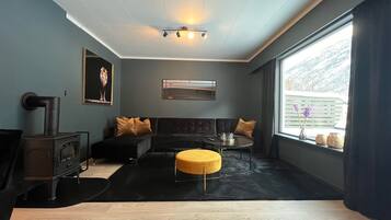 Vil·la Deluxe | Sala d'estar | Televisor de pantalla plana