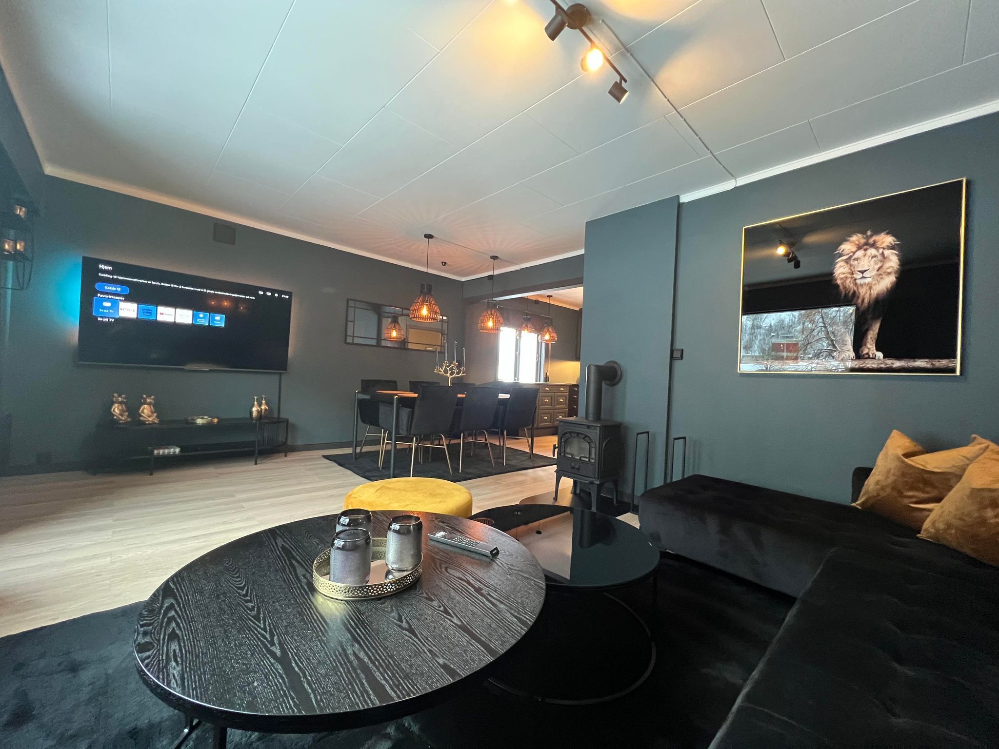 Villa Deluxe | Coin séjour | Télévision à écran plat