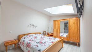 2 bedrooms, iron/ironing board, WiFi (free) - Un Balcon sur le Port - Place de parking (Courseulles-sur-Mer)