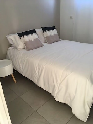 3 bedrooms, iron/ironing board, free WiFi, bed sheets