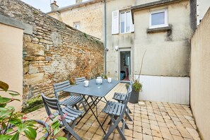 Outdoor dining - Cottage Coté Mer - A 1km de la plage (Courseulles-sur-Mer)