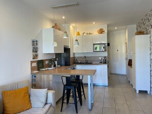 Frigorifero, microonde, forno, lavastoviglie