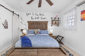 1 bedroom, iron/ironing board, free WiFi, bed sheets - WALK TO DUVAL! - Cozy  Key West  Cottage! (Key West)