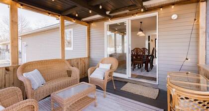 Sweet Retreat | King Rooms