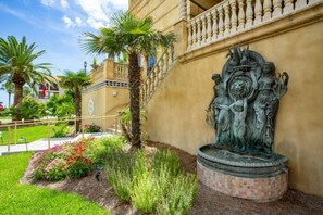 Property grounds - Captivating Coastal Living: Ocean Lodge (St Simons Island)