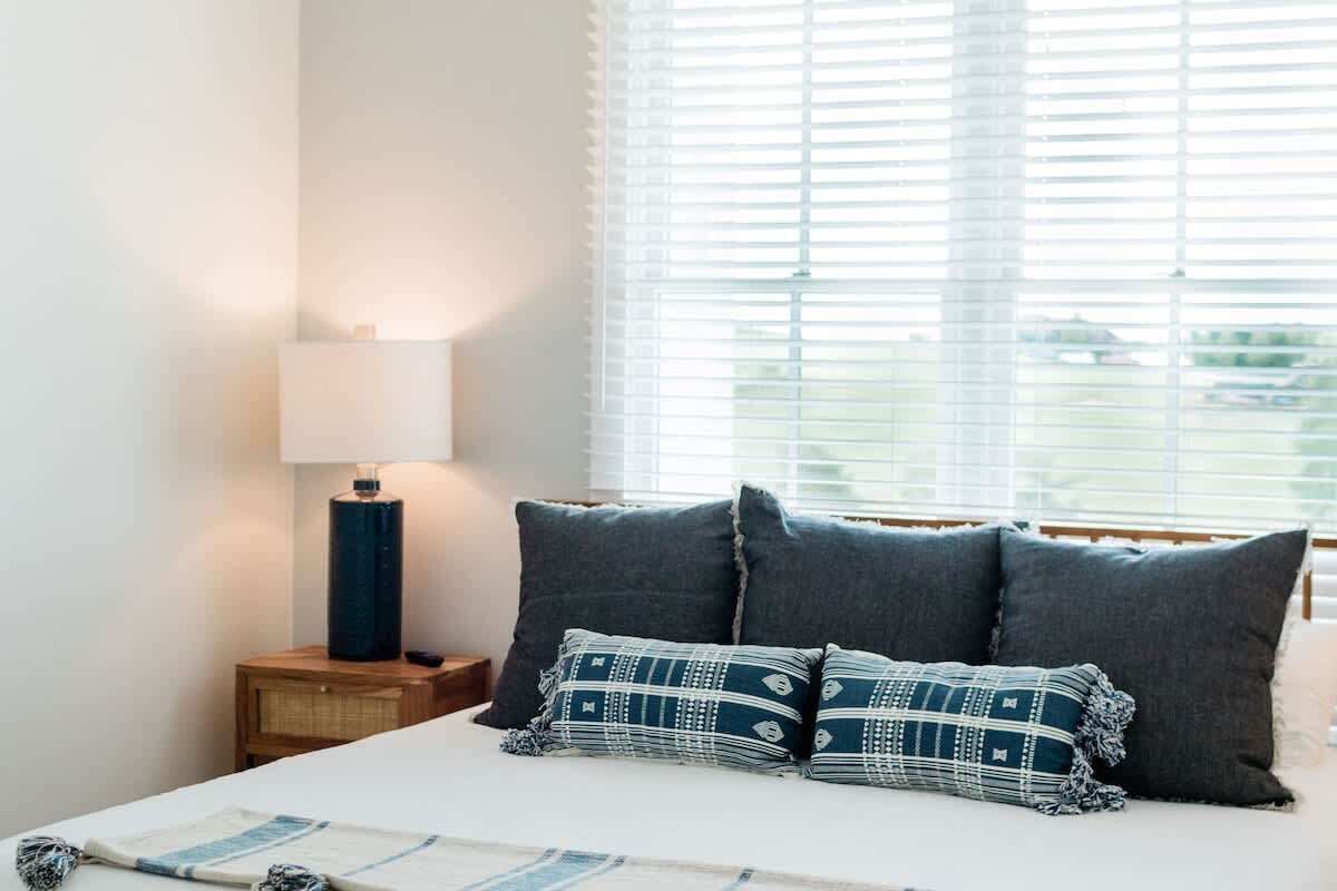 2 bedrooms, iron/ironing board, Internet, bed sheets