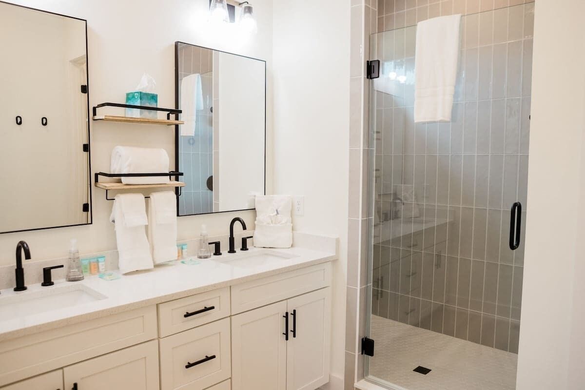 Shower, hair dryer, shampoo