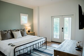 4 Schlafzimmer, Bügeleisen/Bügelbrett, Internetzugang, Bettwäsche