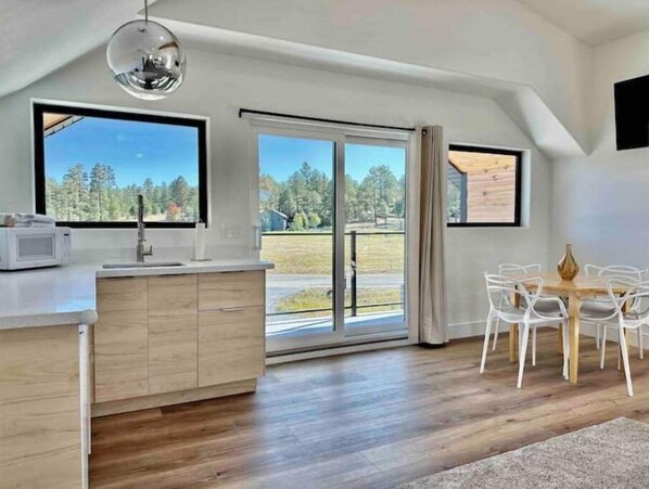 Interior - Brand New! Lakeview Studio (Show Low)