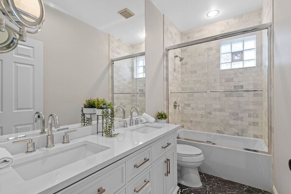 Unclassified image, 1 of 51, button