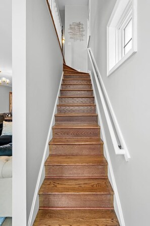 Unclassified image, 2 of 51, button