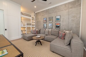 Smart TV, fireplace, video games, table football - Lake Keowee House - A Luxury Lakeside Retreat (Pickens County)