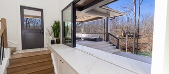 Lake Keowee House - A Luxury Lakeside Retreat