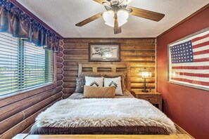 3 室のベッドルーム、WiFi (無料)、ベッドシーツ