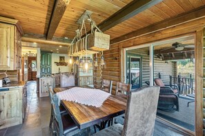 屋外ダイニングエリア