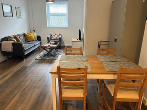 Apartment | Dining