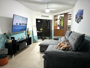 52-Zoll-LED-Fernseher mit Digitalempfang, Netflix, Streaming-Dienste