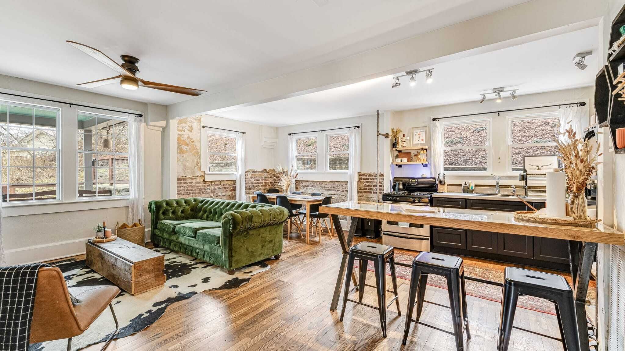 House (3 Bedrooms) | Front of property