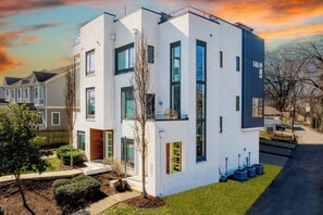 Interior - Doralee by Avantstay Rooftopterrace 8 Mins to Broadway Dolly Parton Theme (Nashville)