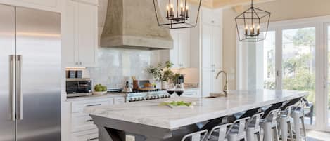 Casa (Multiple Bedrooms) | Interior