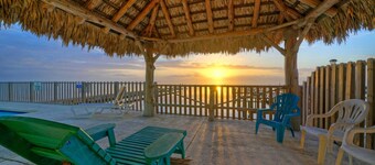 Shared Pool w/ Bay Views, Boat Dock Fishing Big Slough by Avantstay