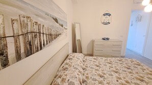 Desk, laptop workspace, free WiFi, bed sheets - Residenza nel borgo L'Appusentu (Castelsardo)