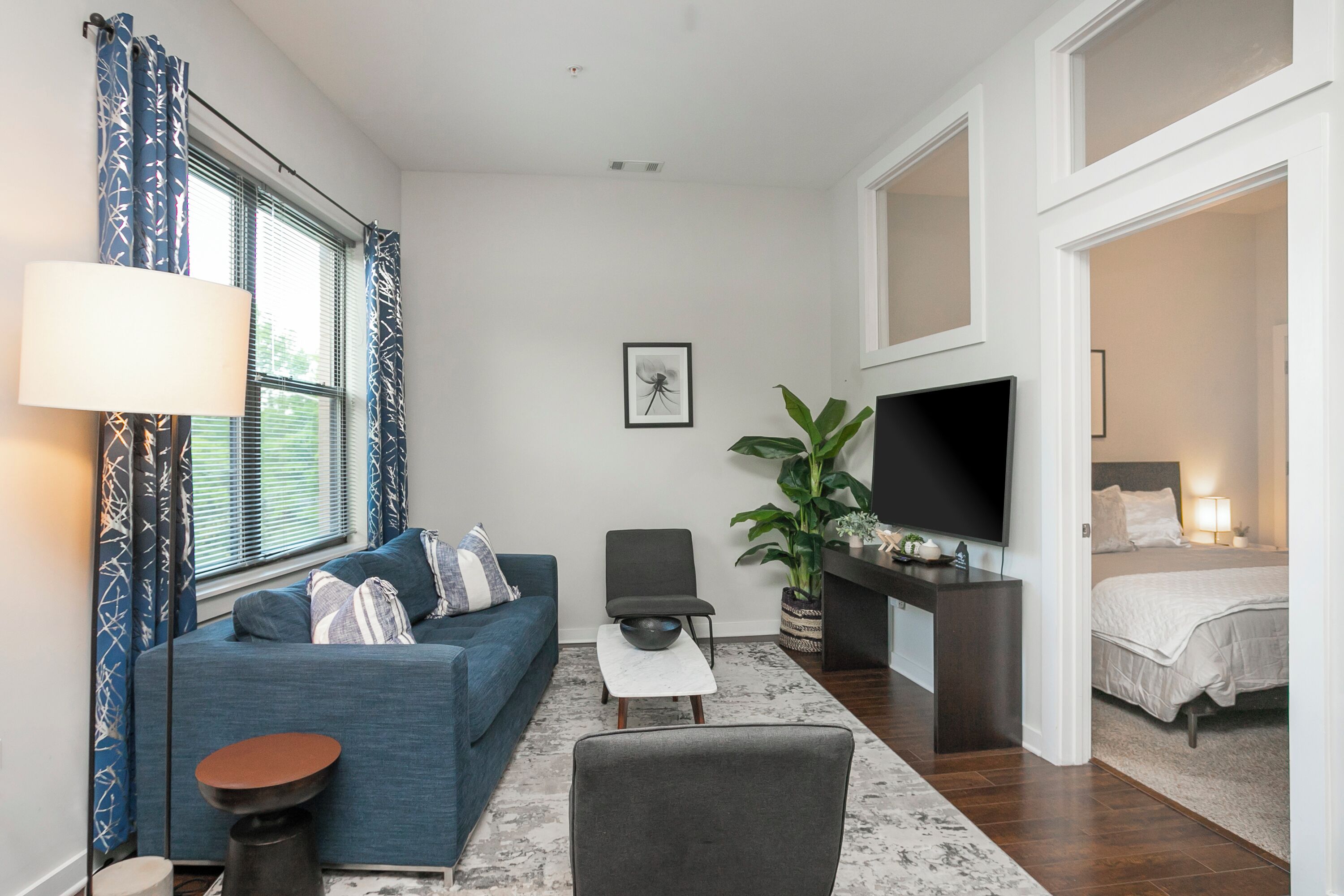 2 多间卧室、熨斗/熨衣板、WiFi、床单