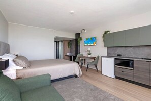1 bedroom, iron/ironing board