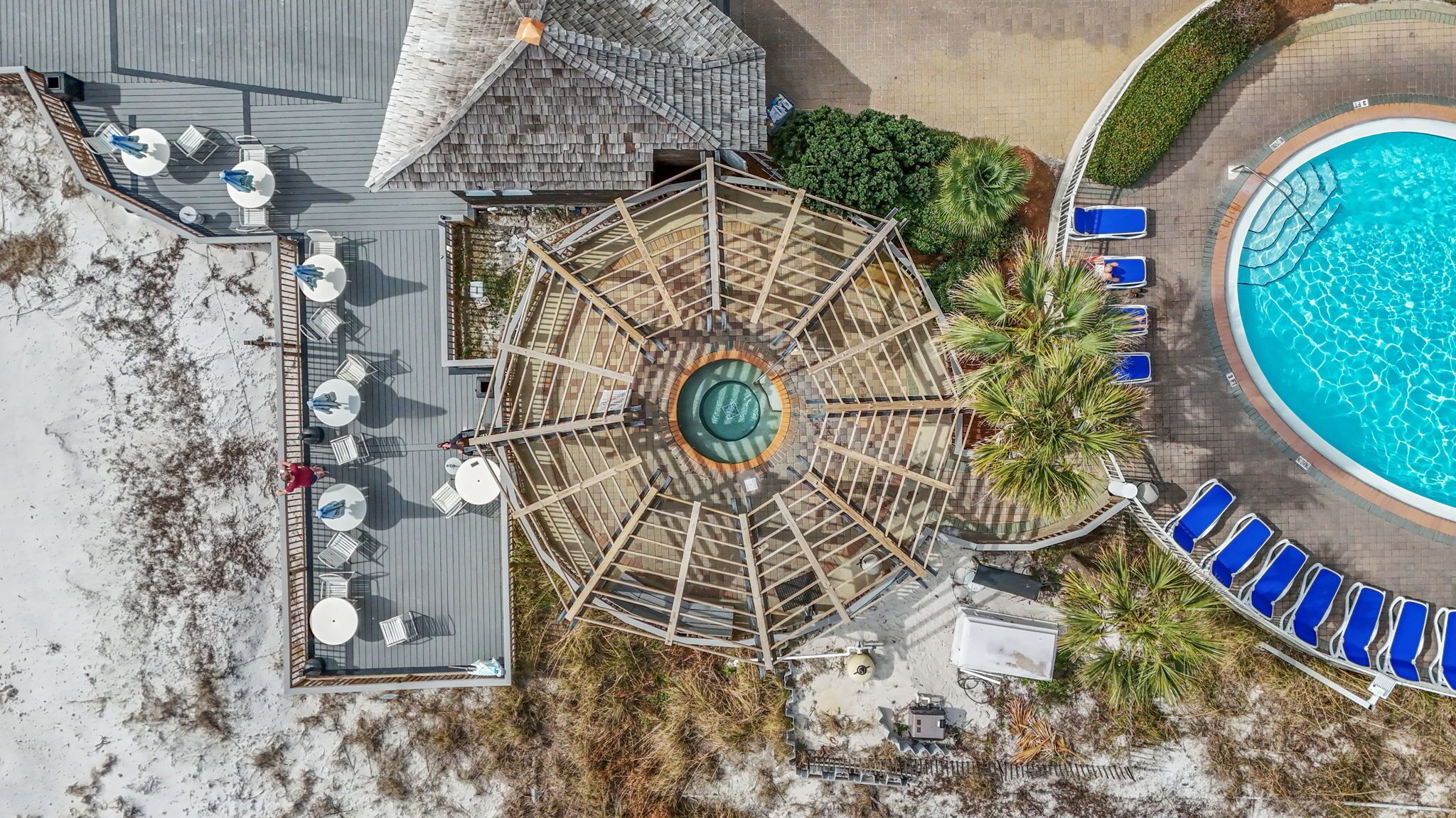 Indoor pool, outdoor pool