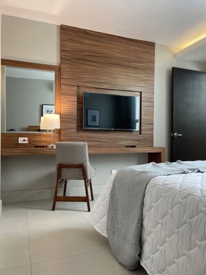 Appartement Deluxe, terrasse | Literie de qualité, couette en duvet, décor unique, ameublement unique