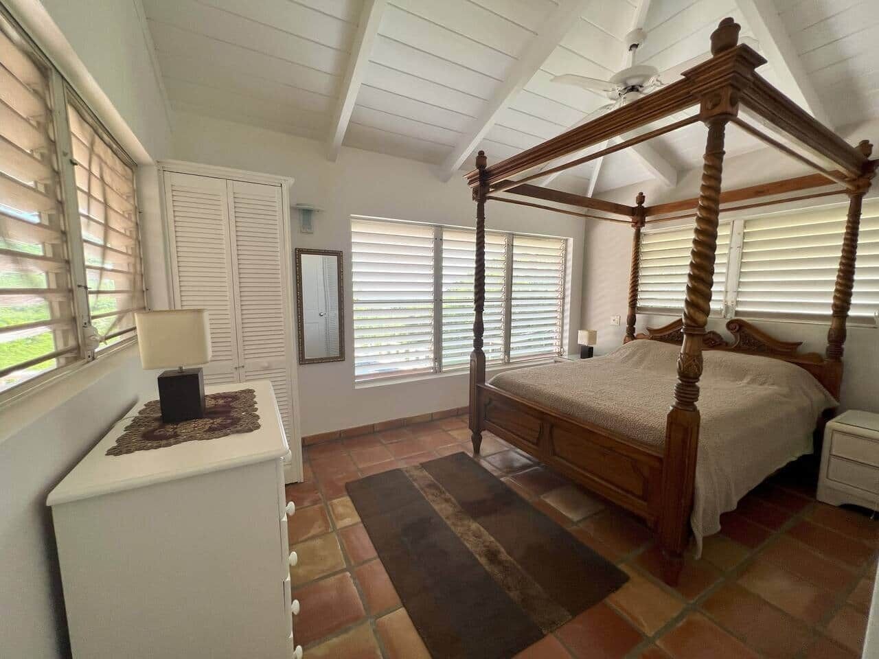 3 chambres, fer et planche à repasser, Wi-Fi gratuit, draps fournis