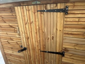 Kabin | Kamar mandi | Shower, pengering rambut, dan handuk