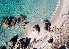 In Strandnähe, Liegestühle, Strandtücher