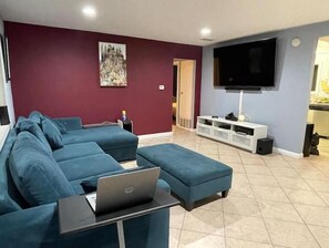 Een smart-tv en een printer