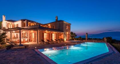 Elegant Zante Villa | Villa Divas | 6 Bedrooms | Infinity Pool | 100 Metres To The Sea | Short Drive To Agios Nikolaos