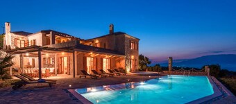 Elegant Zante Villa | Villa Divas | 6 Bedrooms | Infinity Pool | 100 Metres To.