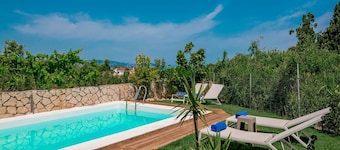 Superb Tsilivi Villa | 2 Bedrooms | Villa Nouvia | Great Sea Views | Short Walk.