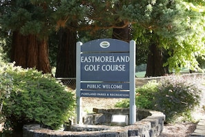 A sign for Eastmoreland Golf Course welcoming the public, part of Portland Parks & Recreation.
