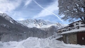 施設の正面