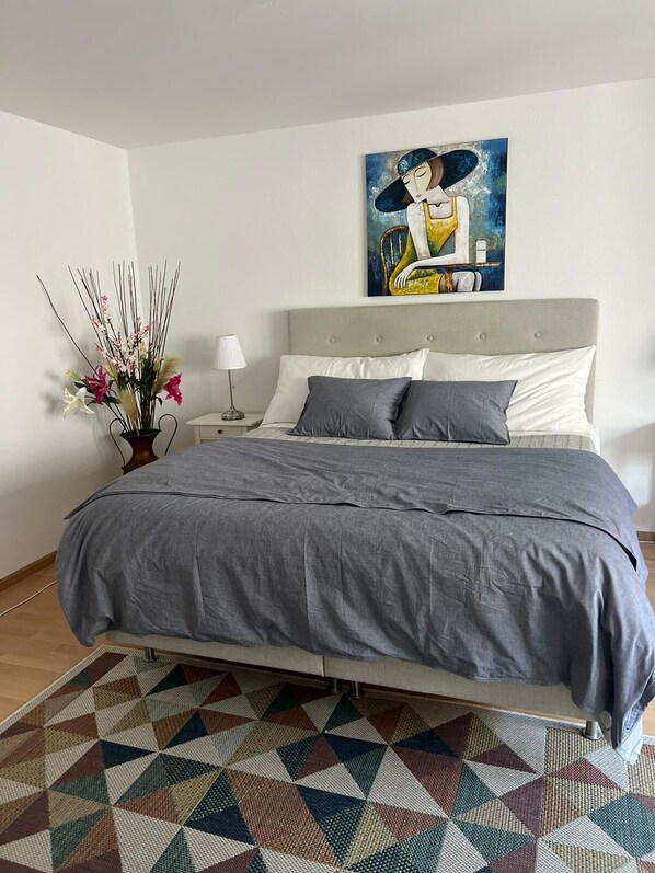 1 bedroom, free WiFi, bed sheets