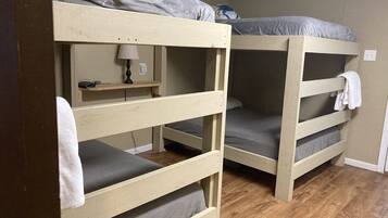 3 bedrooms, bed sheets