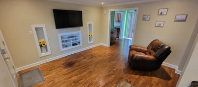 Cardinal Cottage - 2 bedroom cozy home