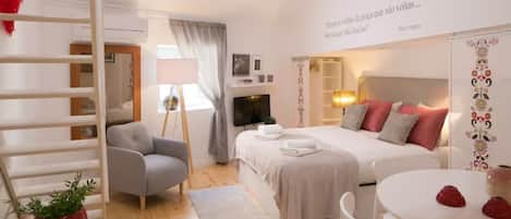 1 habitación, wifi y ropa de cama