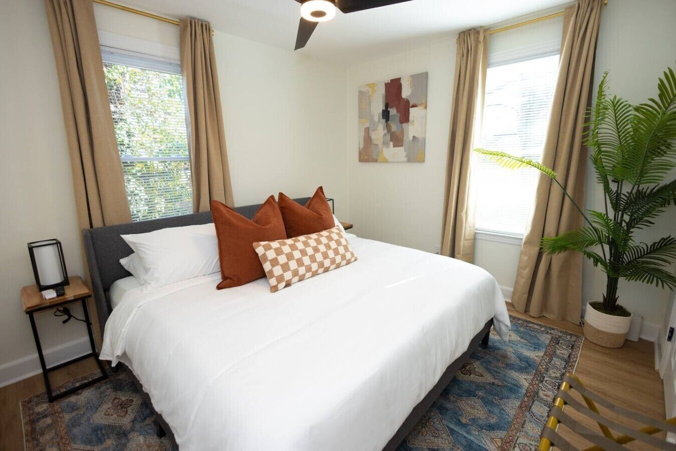 2 bedrooms, desk, iron/ironing board, WiFi (free)