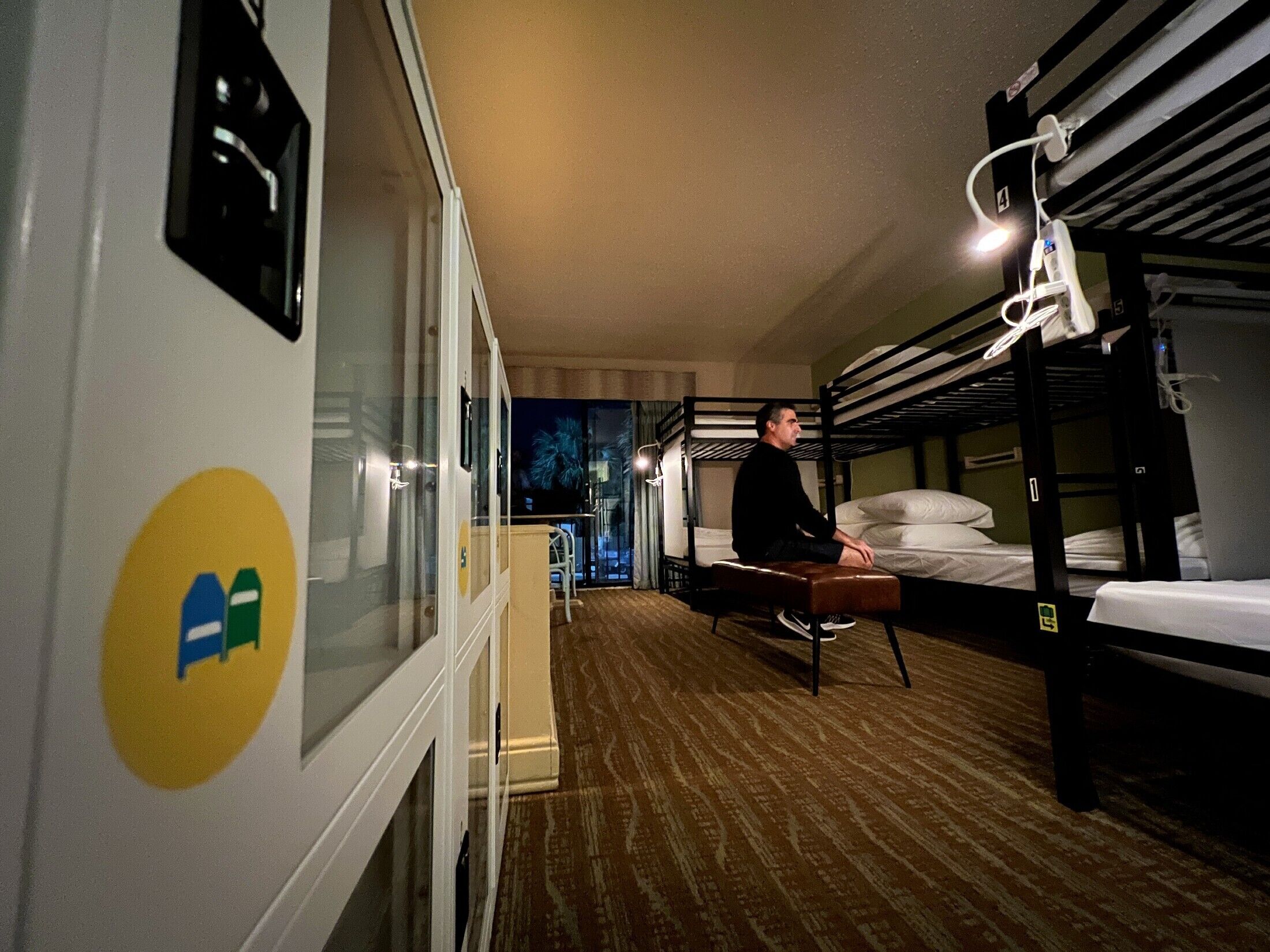 مكواة/لوح كي وواي فاي مجانًا