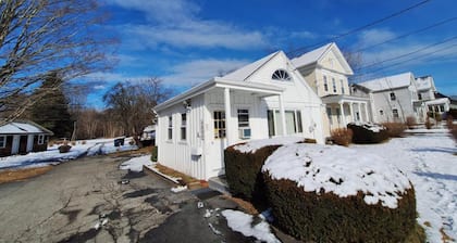 Village Motel By OYO Clinton