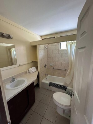 Ücretsiz banyo/kozmetik ürünleri, havlu 