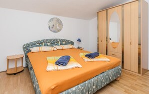 2 bedrooms, free WiFi, bed sheets